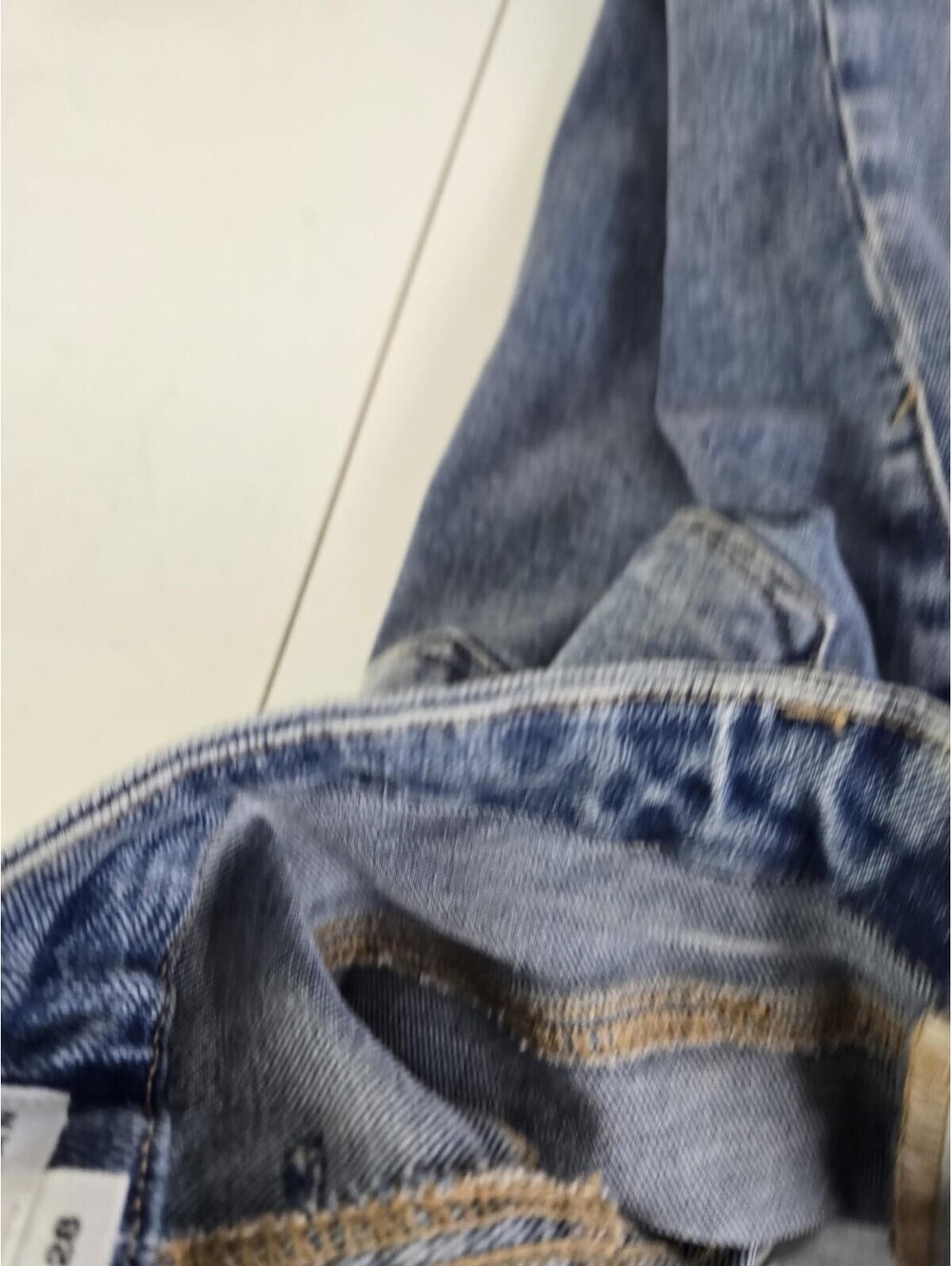 Good American Good Curve Straight Leg Jean Size 6/28 ( 24" Inseam) - Picture 3 of 14